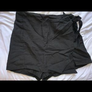 LF Black Skort